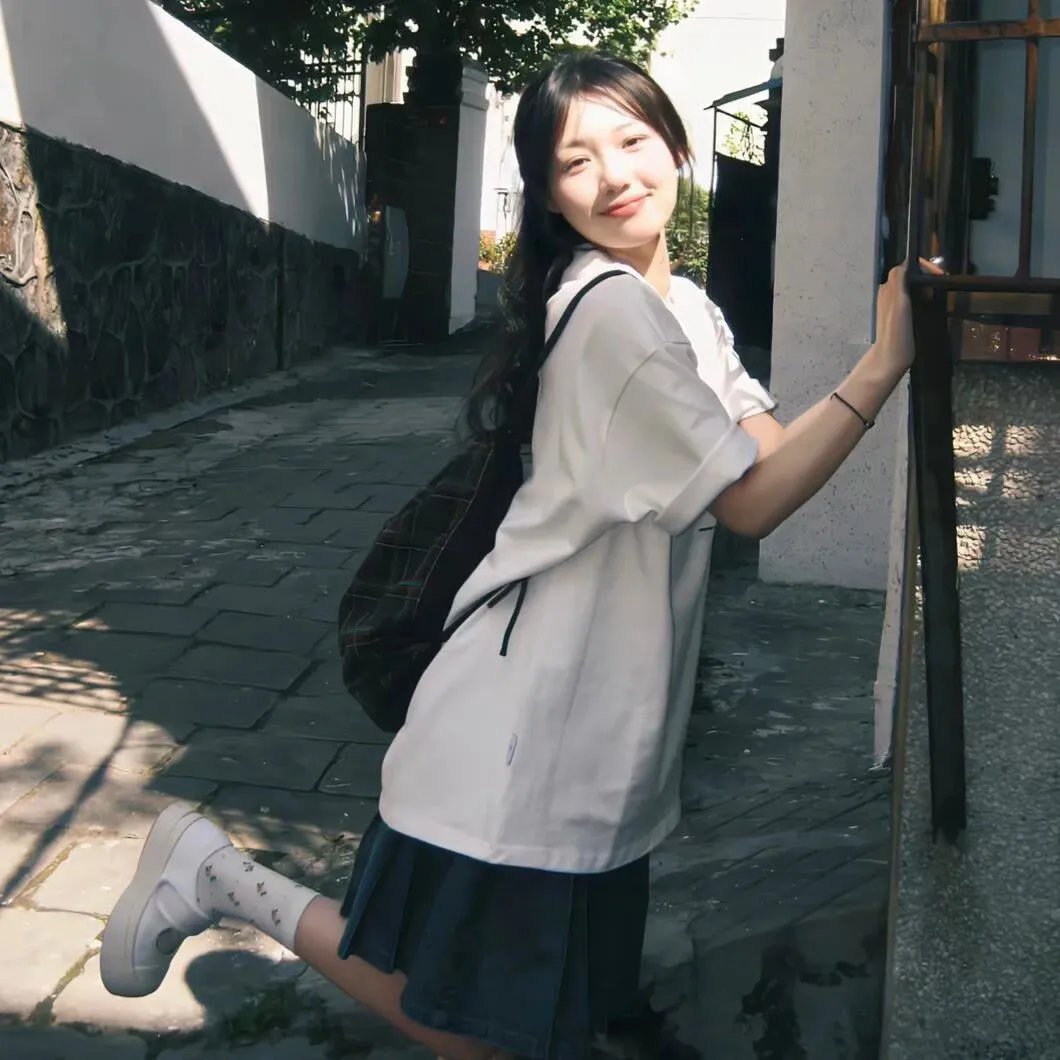 天蓝地黄